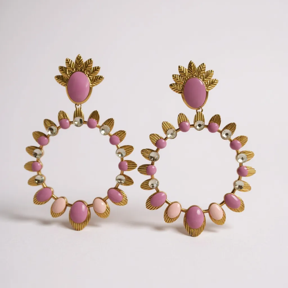 Boucles d’oreilles créoles dorées en acier inoxydable avec perles colorées