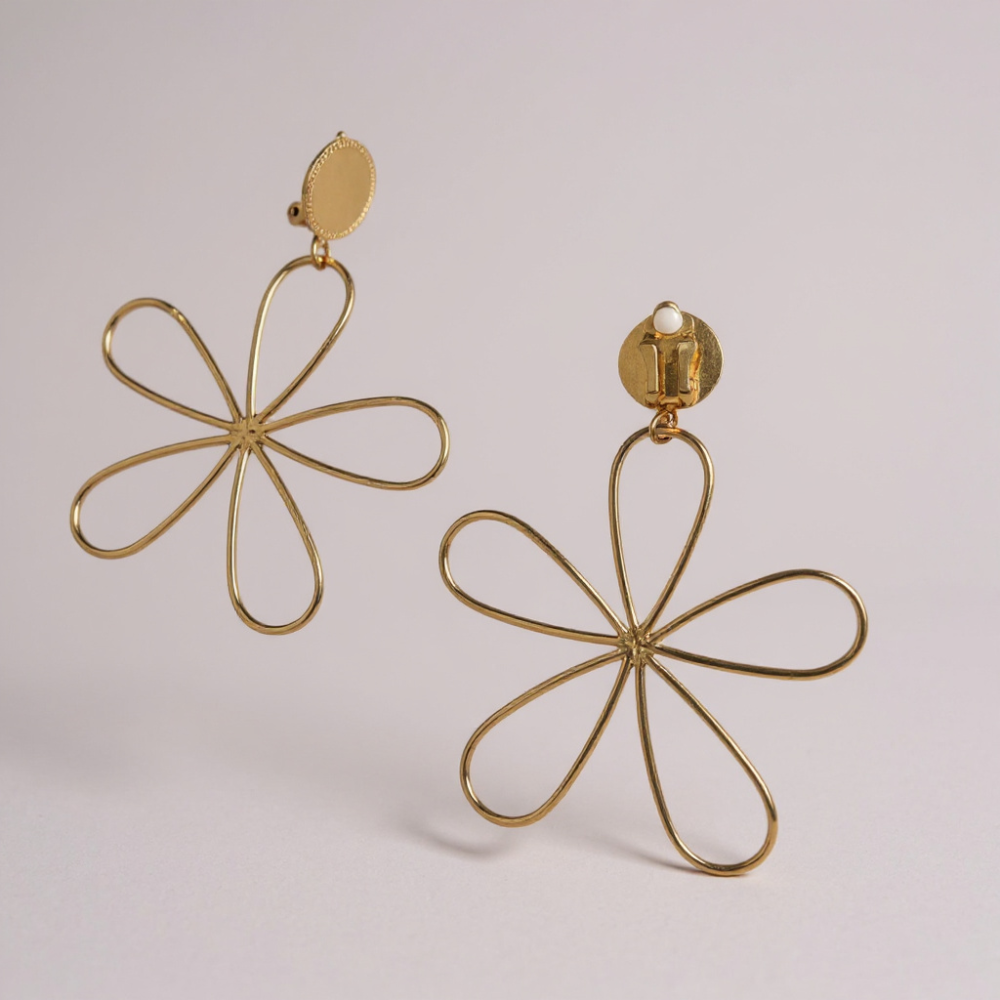 Boucles d’Oreilles Fleur Dorée à Clip | Boucles acier inoxydable | Gaou Bijoux