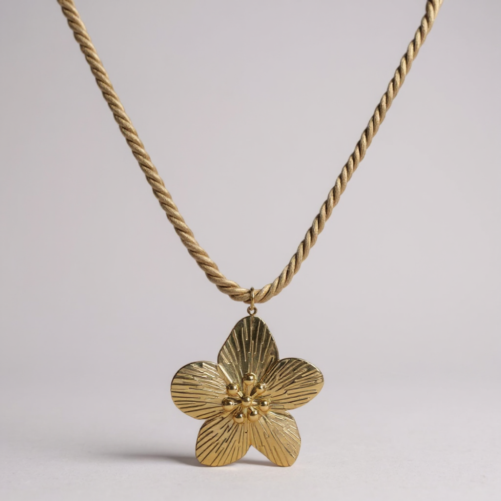 Collier acier inoxydable doré avec pendentif fleur, cordon doré