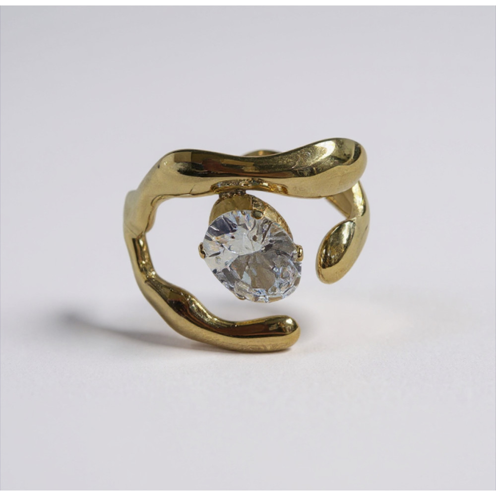 Bague Diamond dorée avec cristal scintillant