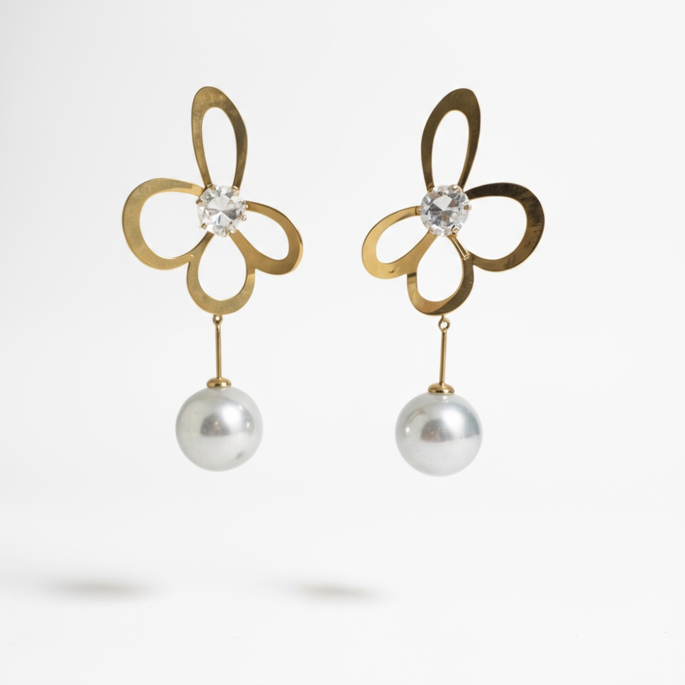Boucles d’Oreilles Papillon & Perle