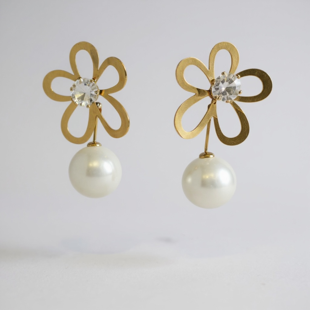 Boucles Fleurs Ajouré & Perle dorées – bijoux acier inoxydable | Gaou Bijoux
