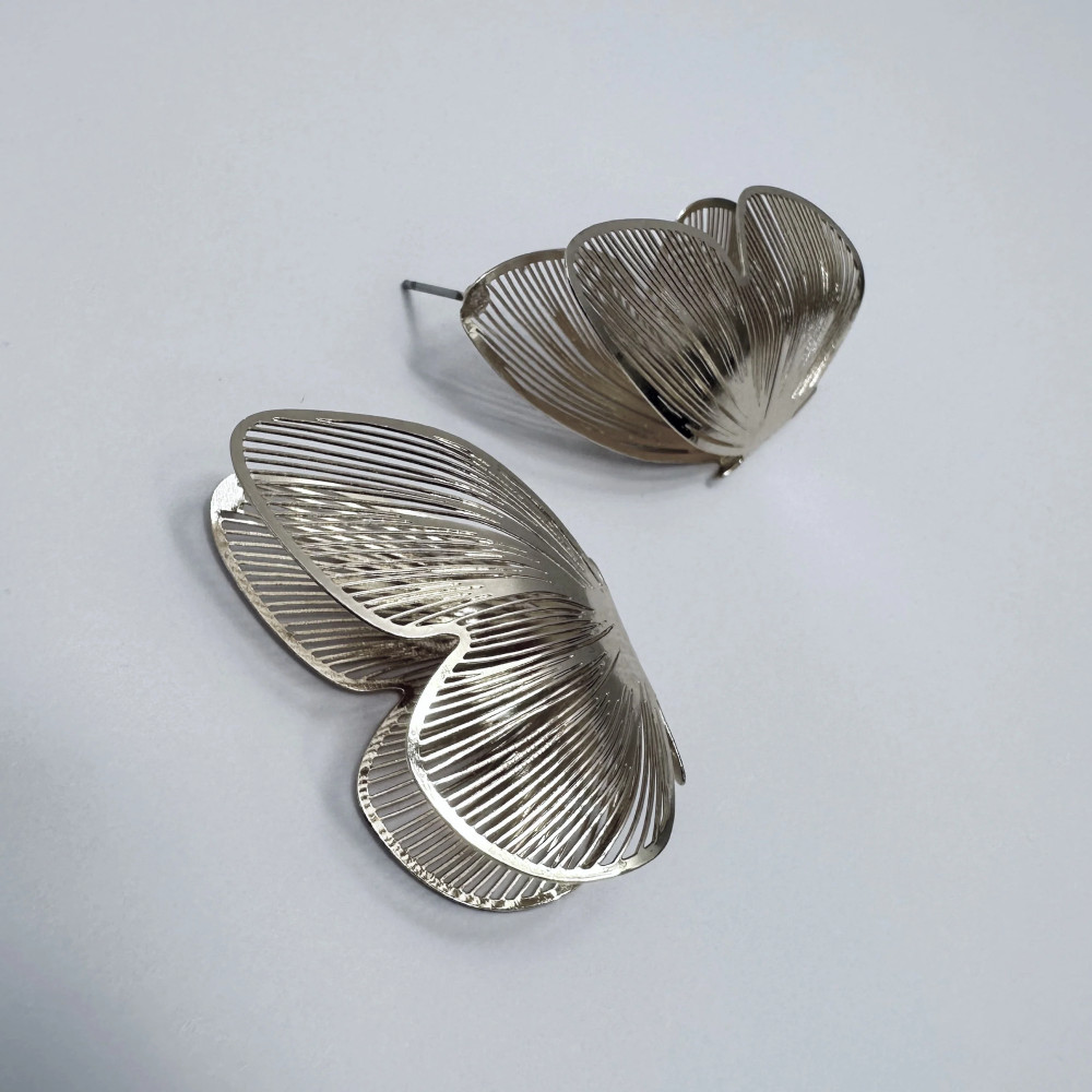 Boucles d’oreilles papillon ajouré dorées ou argentées en acier inoxydable | Gaou Bijoux