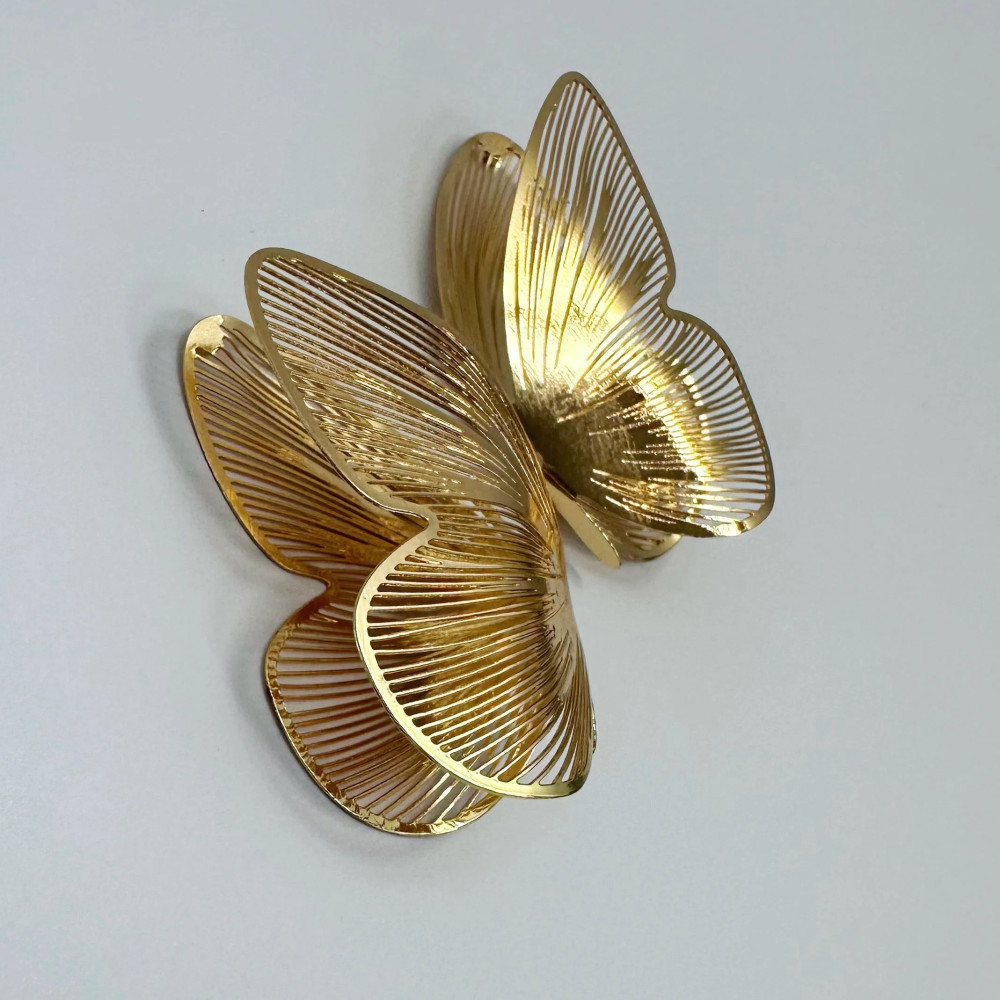 Boucles d’oreilles papillon ajouré dorées ou argentées en acier inoxydable | Gaou Bijoux