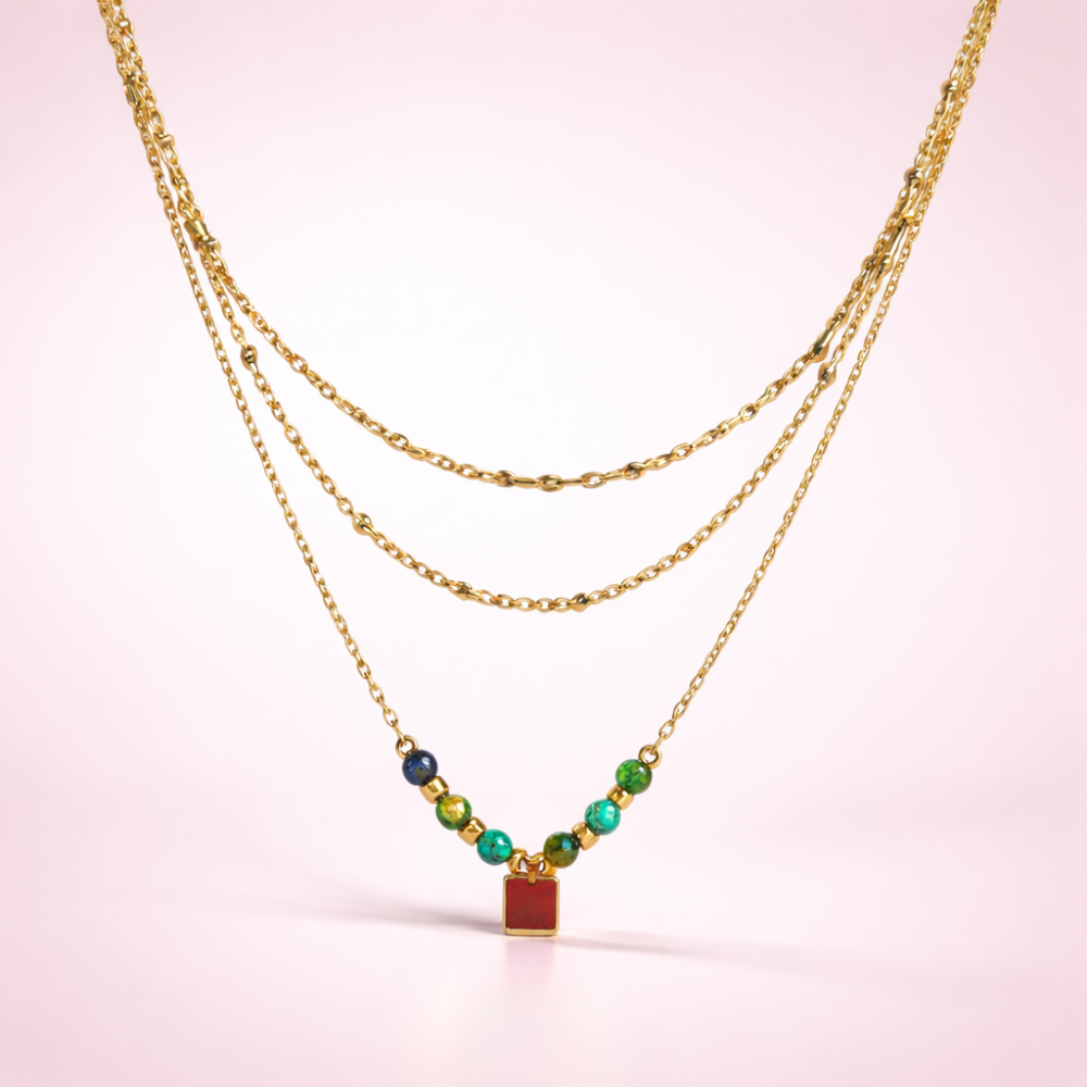 Collier triple vert avec pierre de turquoise
