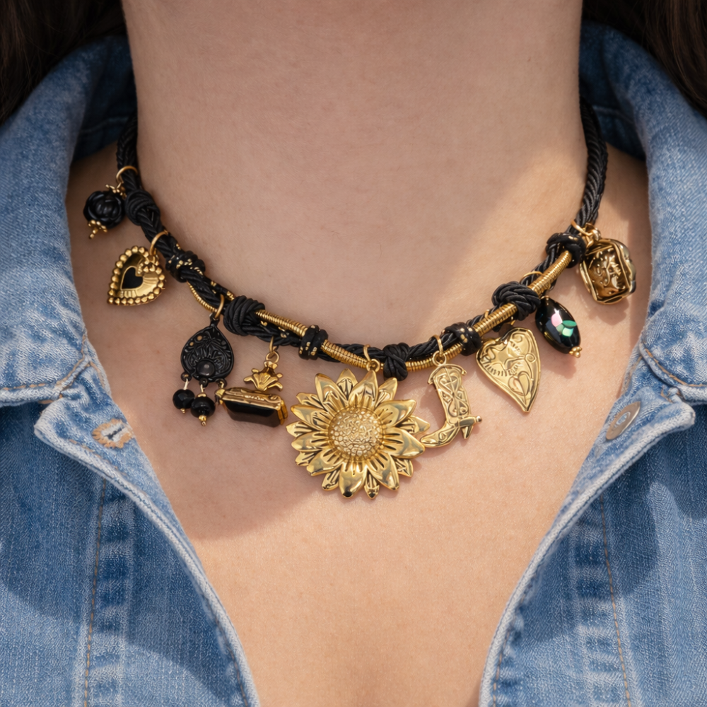 Collier Charms Fleur & Cœur – Cordon Noir & Acier Inoxydable Doré