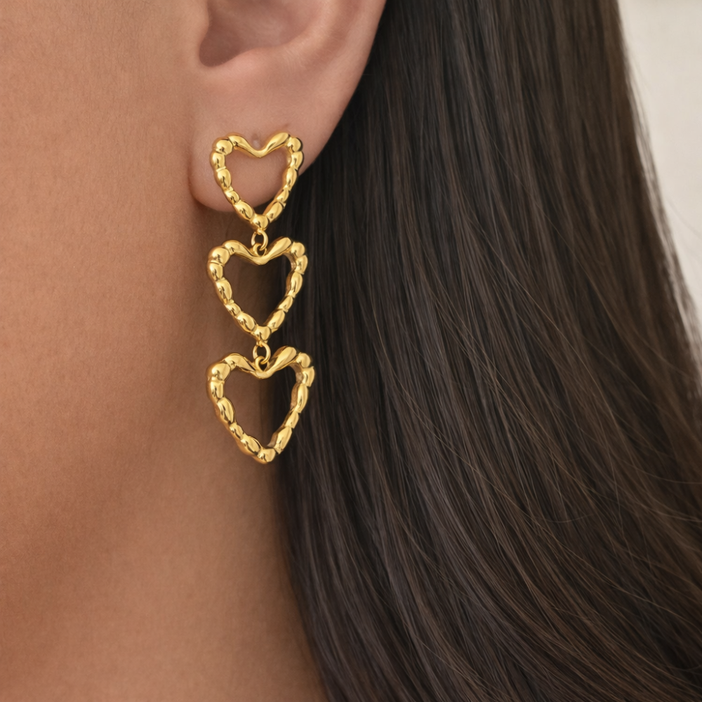 Boucles d’oreilles triple cœur doré en acier inoxydable | Gaou Bijoux