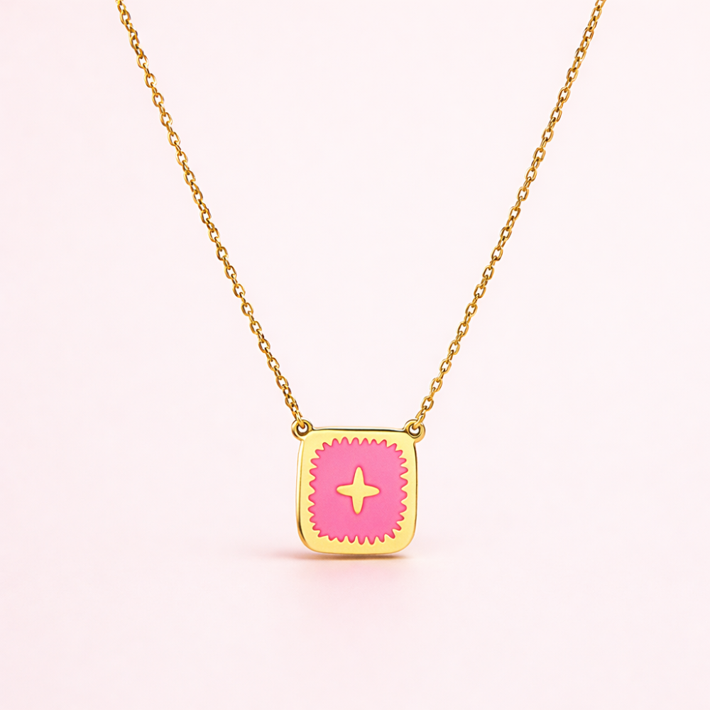 Collier Carla – Bijou doré avec pendentif rose en acier inoxydable | Gaou Bijoux