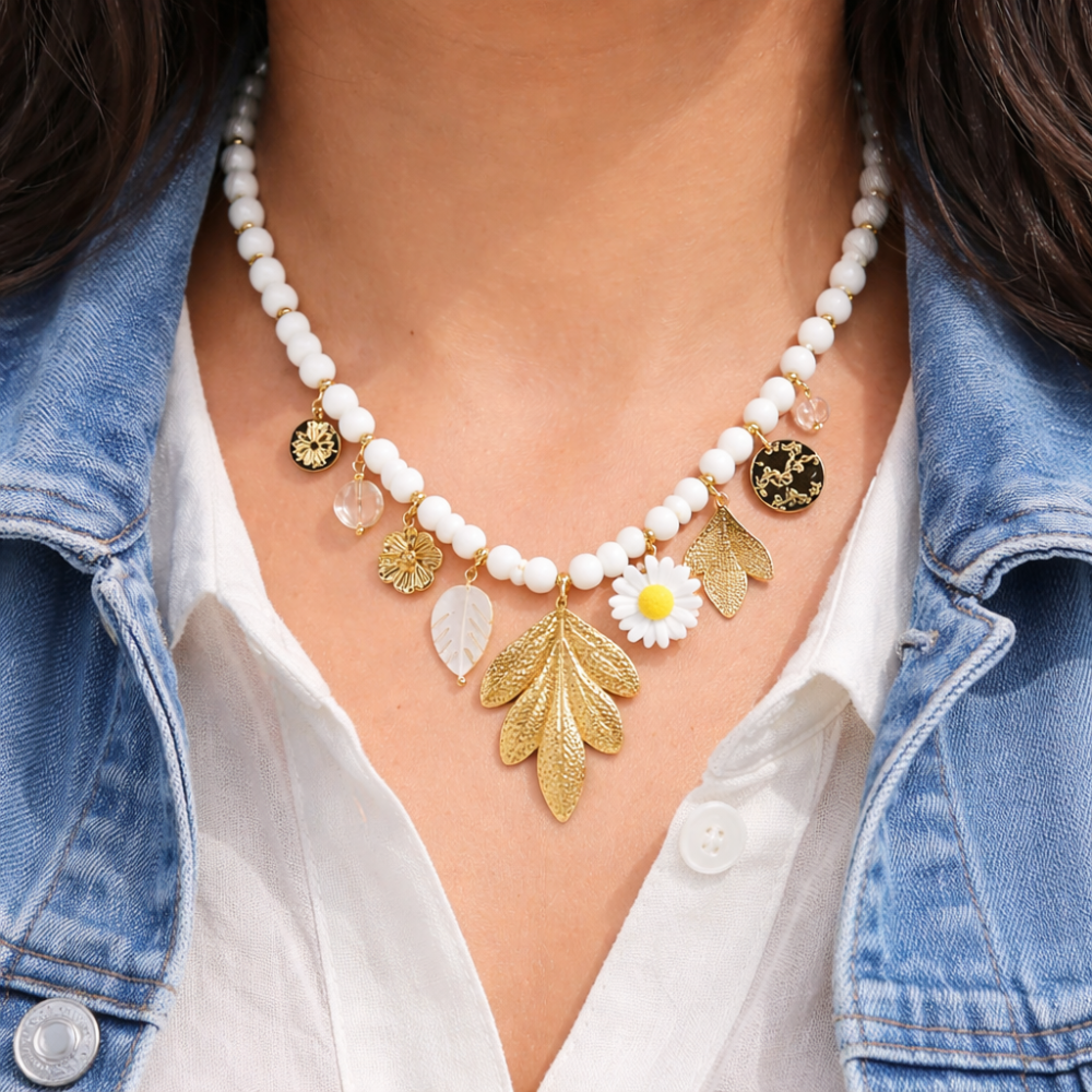Collier Daisy perles blanches charms feuilles et fleurs bijoux acier inoxydable | Gaou Bijoux