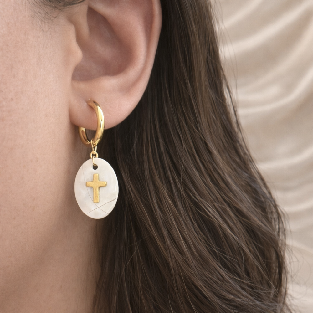 Boucles créoles pendentif croix nacre acier inoxydable bijoux acier inoxydable | Gaou Bijoux