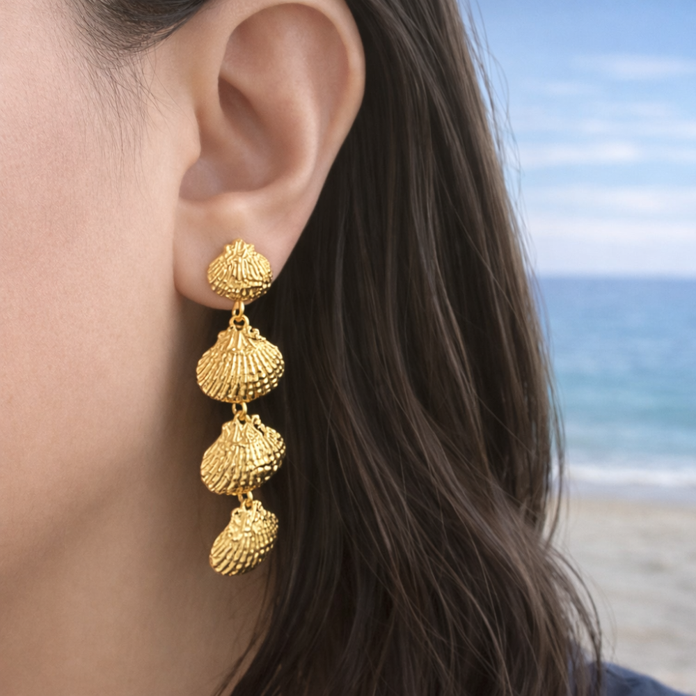Boucles d’oreilles coquillage doré pendantes style marin | Gaou Bijoux