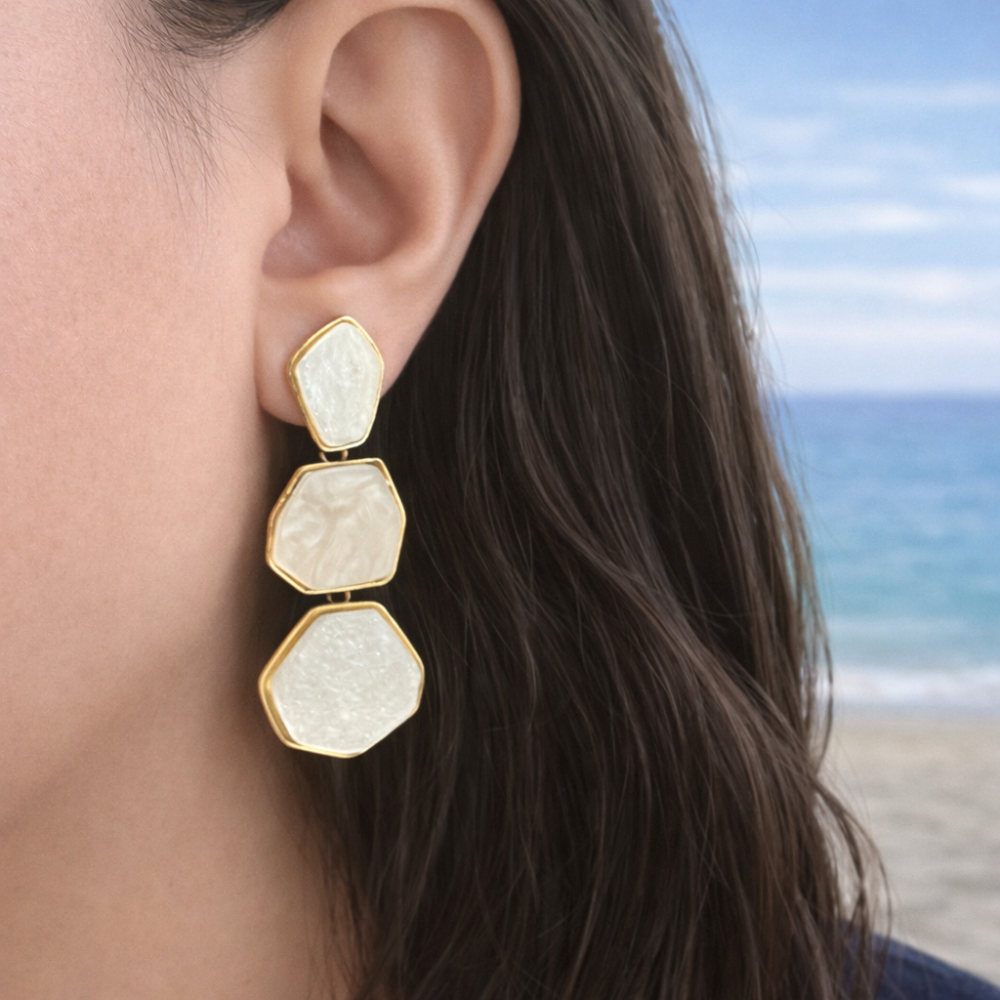 Boucles d’oreilles nacrées géométriques pendantes | Gaou Bijoux