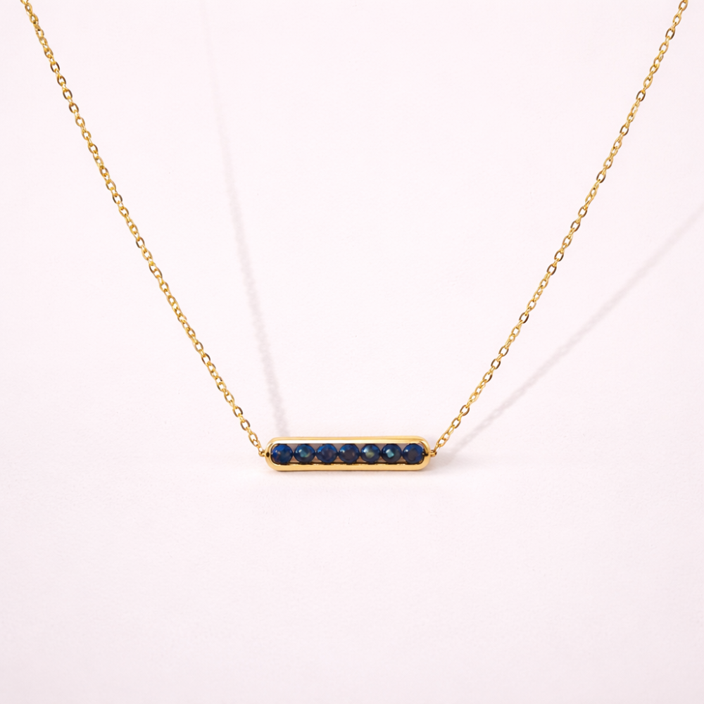 Collier Louise – Spinelle noire et chaîne dorée en acier inoxydable | Gaou Bijoux