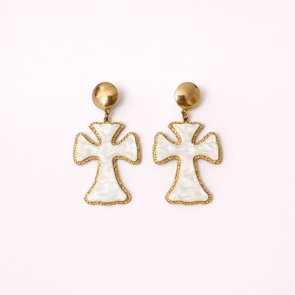 Boucles d’oreilles croix nacrée dorée acier inoxydable élégante tendance | Gaou Bijoux