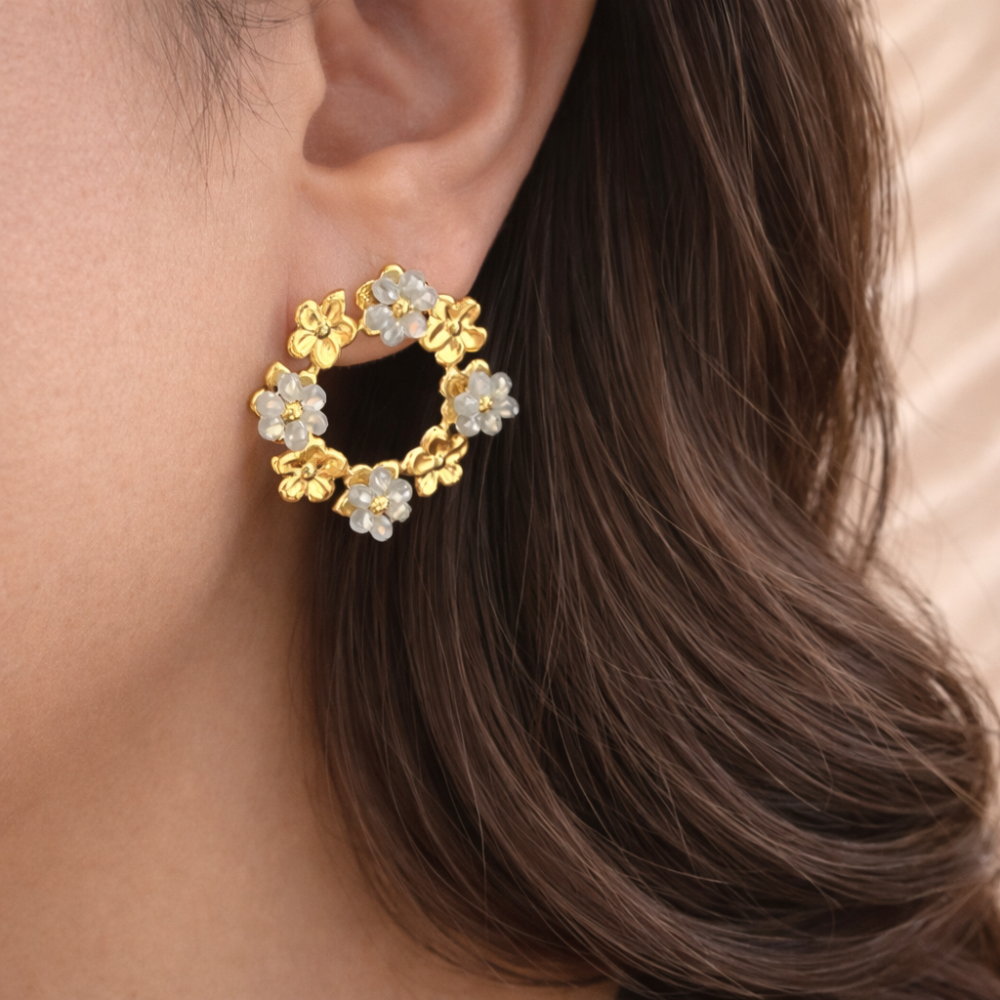 Boucles d’oreilles couronne fleurs dorées | Gaou Bijoux