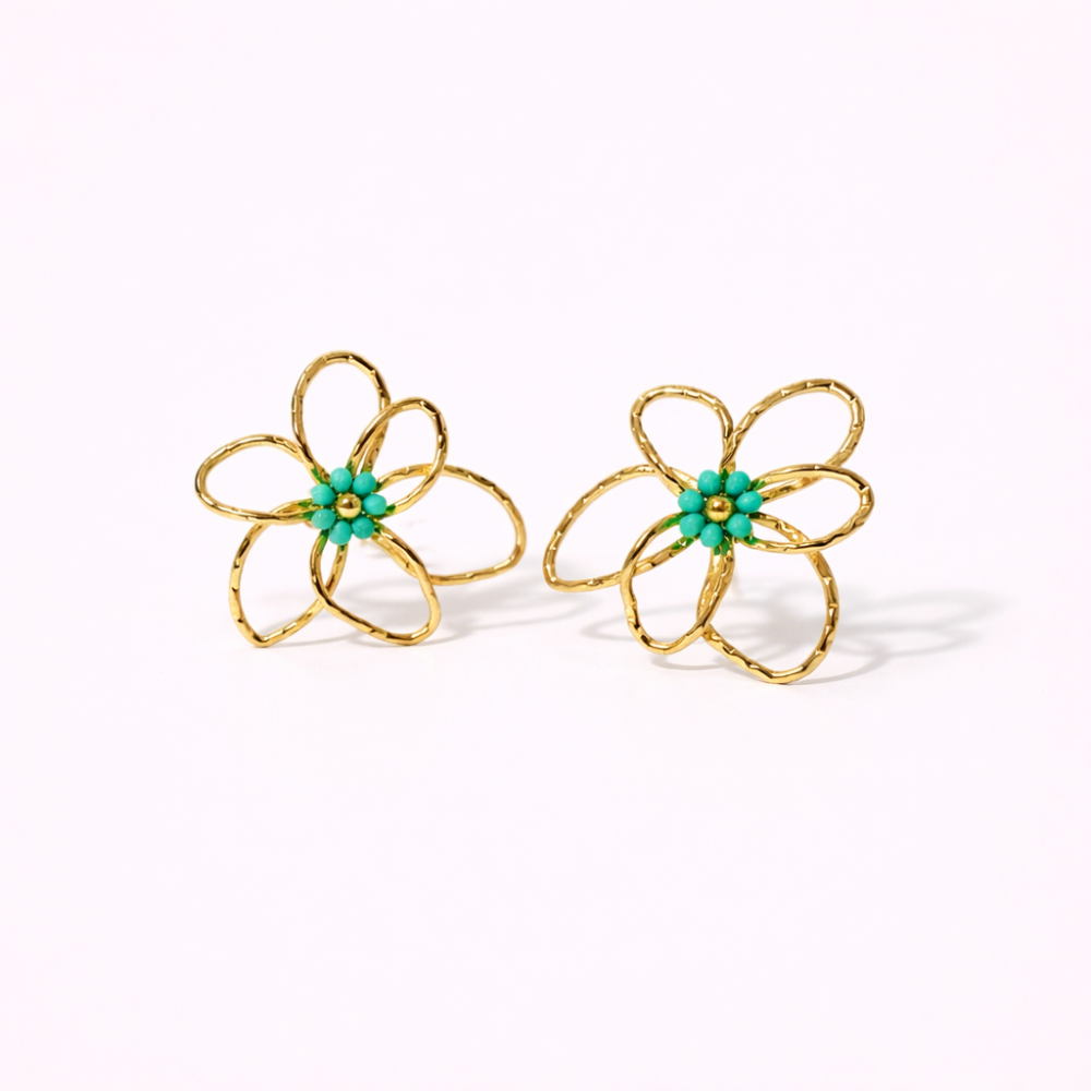 Boucles d’oreilles fleur ouverte dorée | Gaou Bijoux