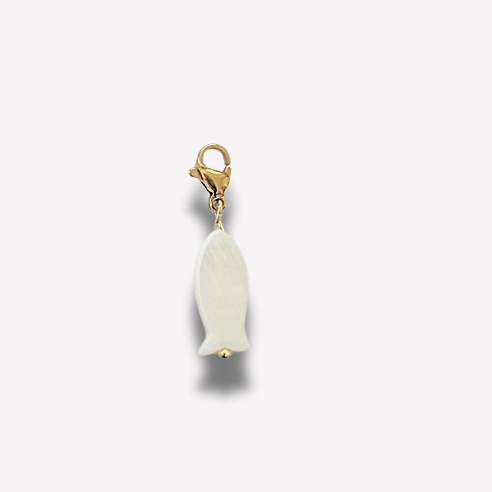 Charm Poisson blanc nacré  | Gaou Bijoux
